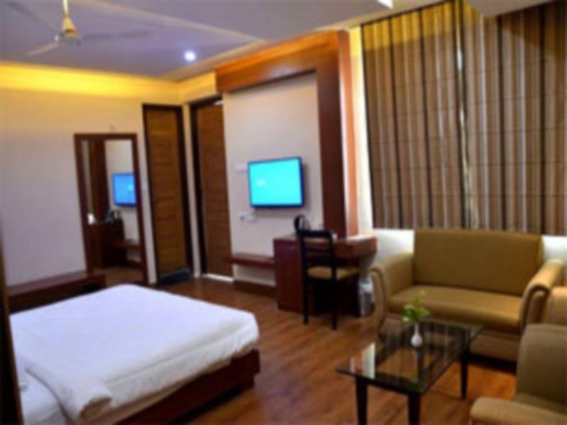 Capital O 4535 Hotel Uma Palace Benares Buitenkant foto